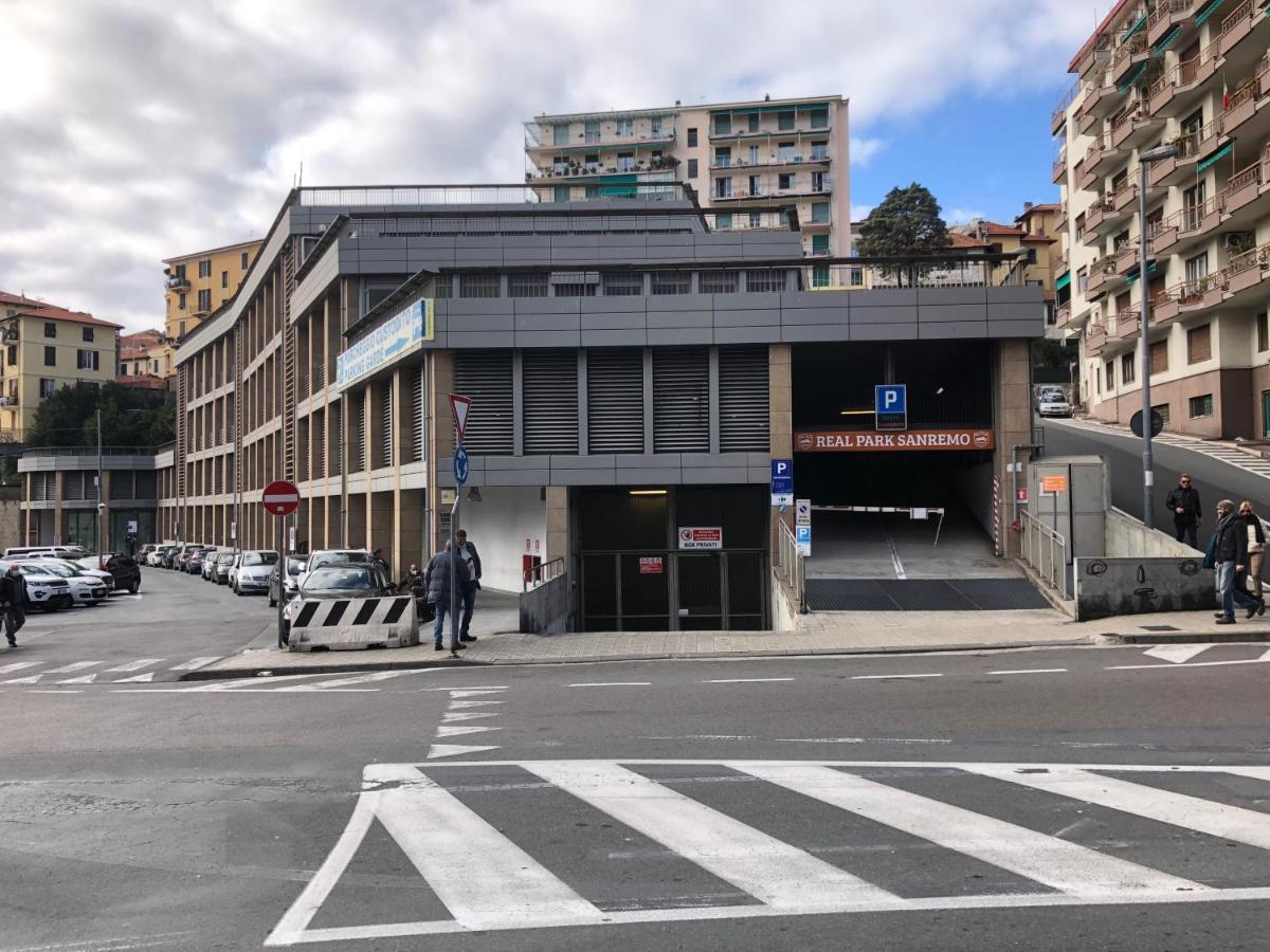 Appartamento Ai Piedi Della Pigna Σαν Ρέμο Εξωτερικό φωτογραφία